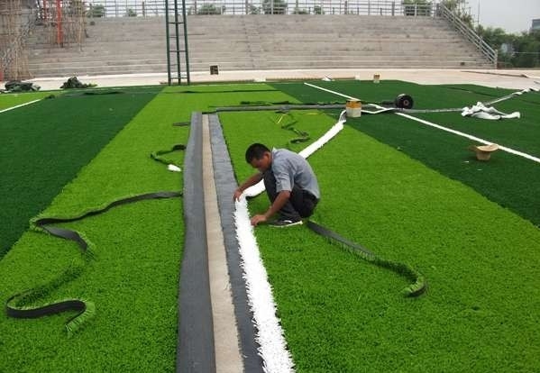 人造草坪足球场
